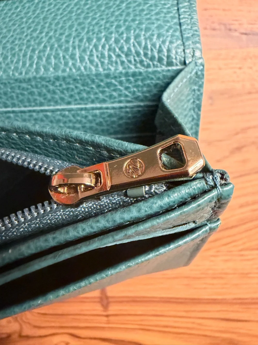 Longchamp Continental Wallet Long Green Limited Edition Designer Collection